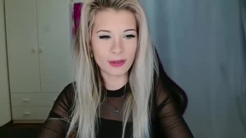 Snapshot of kristineamore chatting on October 30, 7:21 am KristineAmore online show from October 30, 7:21 am