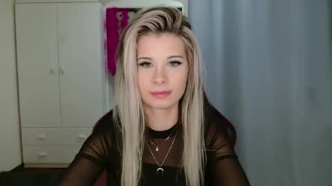 Snapshot of kristineamore chatting on October 30, 7:25 pm KristineAmore online show from October 30, 7:25 pm