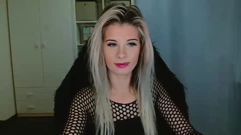 Snapshot of kristineamore chatting on November 19, 7:30 am KristineAmore online show from November 19, 7:30 am