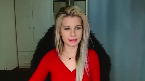 Snapshot of kristineamore chatting on February 18, 9:11 pm KristineAmore online show from February 18, 9:11 pm