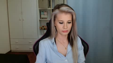 Snapshot of kristineamore chatting on March 21, 3:26 pm KristineAmore online show from March 21, 3:26 pm