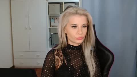 Snapshot of kristineamore chatting on March 30, 6:20 pm KristineAmore online show from March 30, 6:20 pm