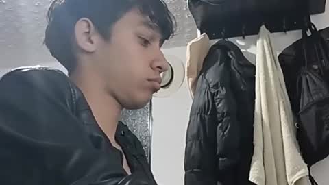 Snapshot of kristof1020 chatting on November 2, 10:56 pm kristof1020 online show from November 2, 10:56 pm