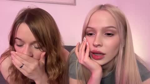 Kristy and Alice online show from December 15, 4:44 pm