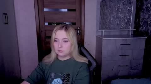 Kristy online show from May 18, 8:58 pm