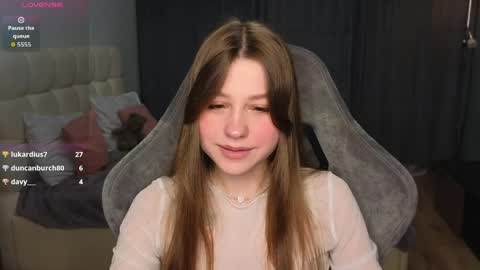 Snapshot of kristybell chatting on April 1, 10:18 pm Kristy online show from April 1, 10:18 pm