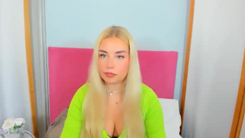 KristyFlowers online show from February 1, 6:00 am