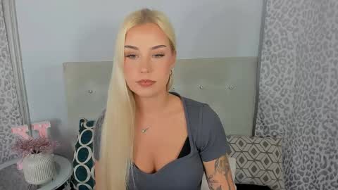 KristyFlowers online show from April 29, 5:52 pm