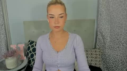 KristyFlowers online show from May 1, 5:12 am
