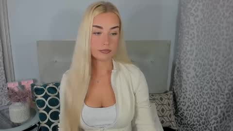 KristyFlowers online show from May 5, 3:20 pm