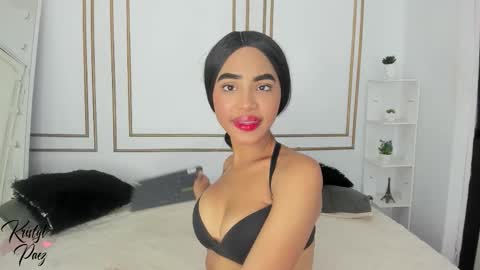 Cristina online show from December 5, 7:10 pm