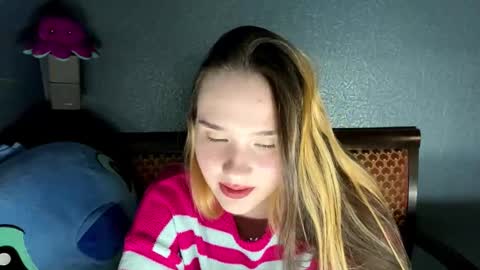 Snapshot of kristynmarkwood chatting on March 28, 4:17 pm Marry online show from March 28, 4:17 pm