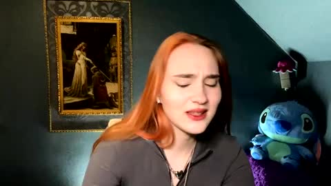 Snapshot of kristynmarkwood chatting on April 4, 4:15 pm Marry online show from April 4, 4:15 pm