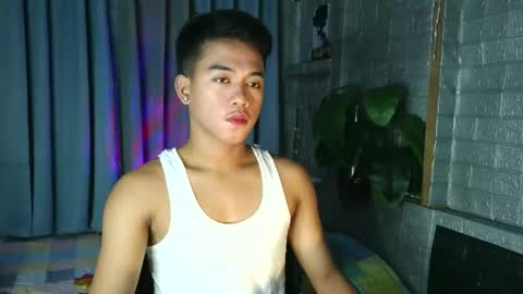 kritthanarkorn online show from May 17, 4:21 am