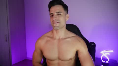 Snapshot of krops_ chatting on May 4, 8:21 am KROPS online show from May 4, 8:21 am