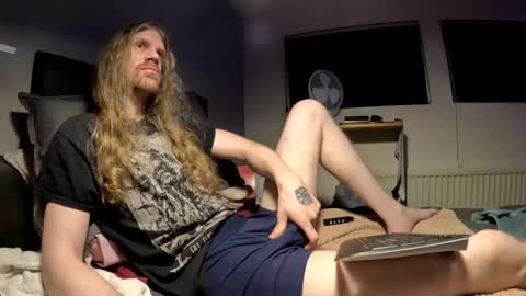 Snapshot of krullz123 chatting on February 3, 12:53 am Krullz online show from February 3, 12:53 am