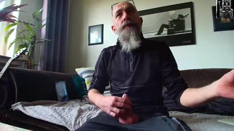 krummersaebel online show from February 25, 1:28 pm