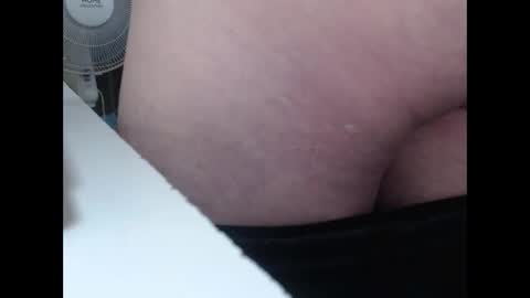 Snapshot of krumpy14 chatting on November 14, 1:21 pm krumpy14 horny grandad online show from November 14, 1:21 pm