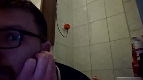 Snapshot of kryptoni18435 chatting on December 21, 5:31 pm Tommy online show from December 21, 5:31 pm