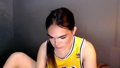 Snapshot of krystal_angel chatting on January 8, 2:57 am krystal_angel online show from January 8, 2:57 am