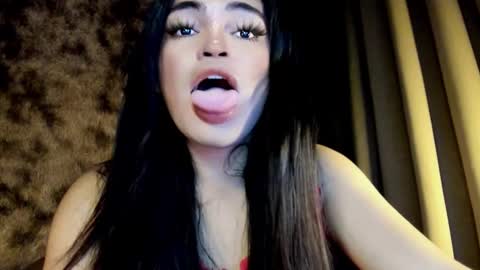 Snapshot of krystal_angel chatting on February 20, 4:18 am krystal_angel online show from February 20, 4:18 am