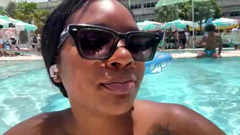 Krystal Blake online show from May 12, 4:48 pm
