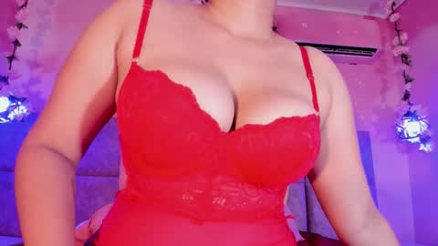 krystalswift_ online show from March 3, 3:12 am