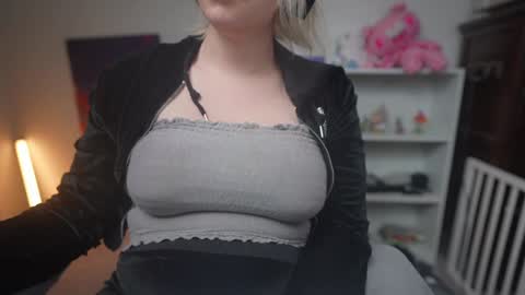 Krystal Syx online show from January 21, 4:32 am