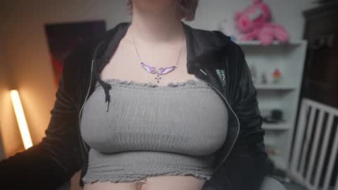 Krystal Syx online show from February 1, 8:05 pm