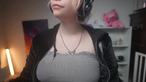 Krystal Syx online show from February 14, 9:10 pm