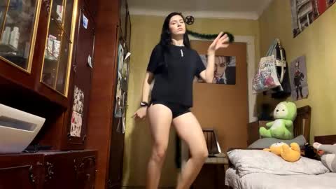 Mira online show from February 10, 8:35 pm