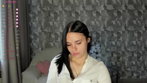 Snapshot of kseni_a chatting on October 22, 7:41 am Ksenia online show from October 22, 7:41 am