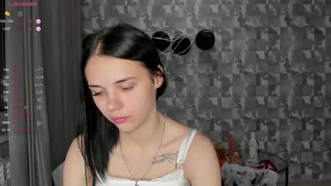 Snapshot of kseni_a chatting on October 30, 2:51 pm Ksenia online show from October 30, 2:51 pm