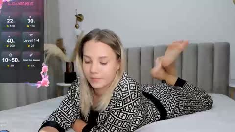 Snapshot of ksusha__sweet chatting on September 21, 9:16 pm Lady online show from September 21, 9:16 pm