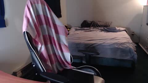 Kuggy online show from May 19, 9:32 pm