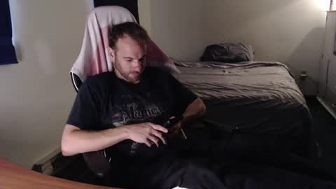 Snapshot of kuggy570 chatting on July 4, 12:00 pm Kuggy online show from July 4, 12:00 pm