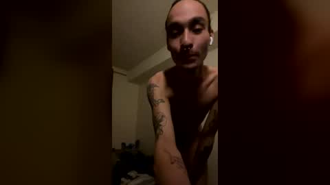 kumndgo_ online show from July 5, 7:04 am
