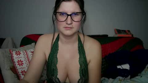 Snapshot of kunzitegoddess chatting on December 1, 10:53 pm Samantha online show from December 1, 10:53 pm