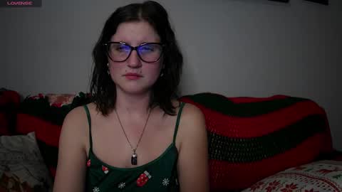 Snapshot of kunzitegoddess chatting on December 22, 3:11 am Samantha online show from December 22, 3:11 am