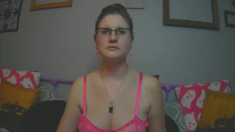 Snapshot of kunzitegoddess chatting on February 27, 1:27 am Samantha online show from February 27, 1:27 am