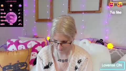 Snapshot of kunzitegoddess chatting on September 25, 6:22 pm Samantha online show from September 25, 6:22 pm