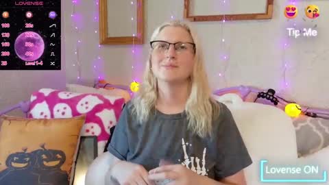 Snapshot of kunzitegoddess chatting on September 27, 7:19 pm Samantha online show from September 27, 7:19 pm