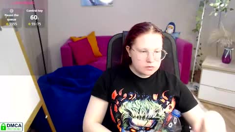 kuri_u online show from May 11, 9:48 am