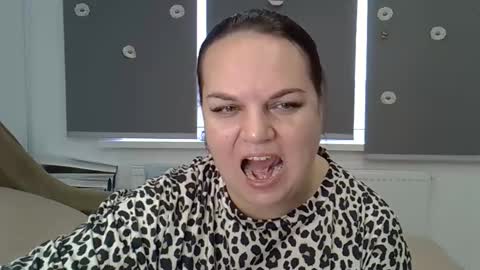 kurkuma_ online show from March 19, 1:37 pm