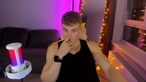 kurt_hanssen online show from November 19, 4:51 pm