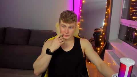 kurt_hanssen online show from March 19, 5:50 pm