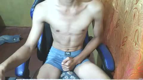 Snapshot of kurtxxx07 chatting on December 2, 2:17 am kurtxxx07 online show from December 2, 2:17 am