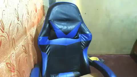 Snapshot of kurtxxx07 chatting on January 13, 3:12 am kurtxxx07 online show from January 13, 3:12 am