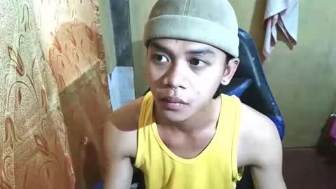 Snapshot of kurtxxx07 chatting on February 2, 4:00 am kurtxxx07 online show from February 2, 4:00 am