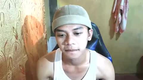 Snapshot of kurtxxx07 chatting on February 3, 3:37 am kurtxxx07 online show from February 3, 3:37 am